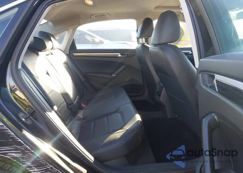 2017 Volkswagen Passat 1.8T Se from USA, damaged, VIN 1VWGT7A39HC032881